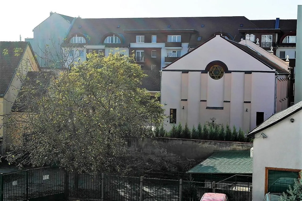 Center One Apartman Debrecen 0*,  Hungary