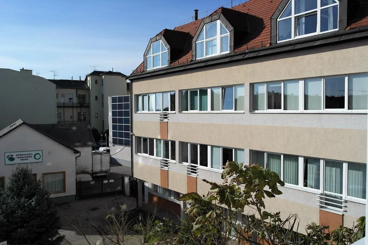 Center One Apartman Debrecen Apartment